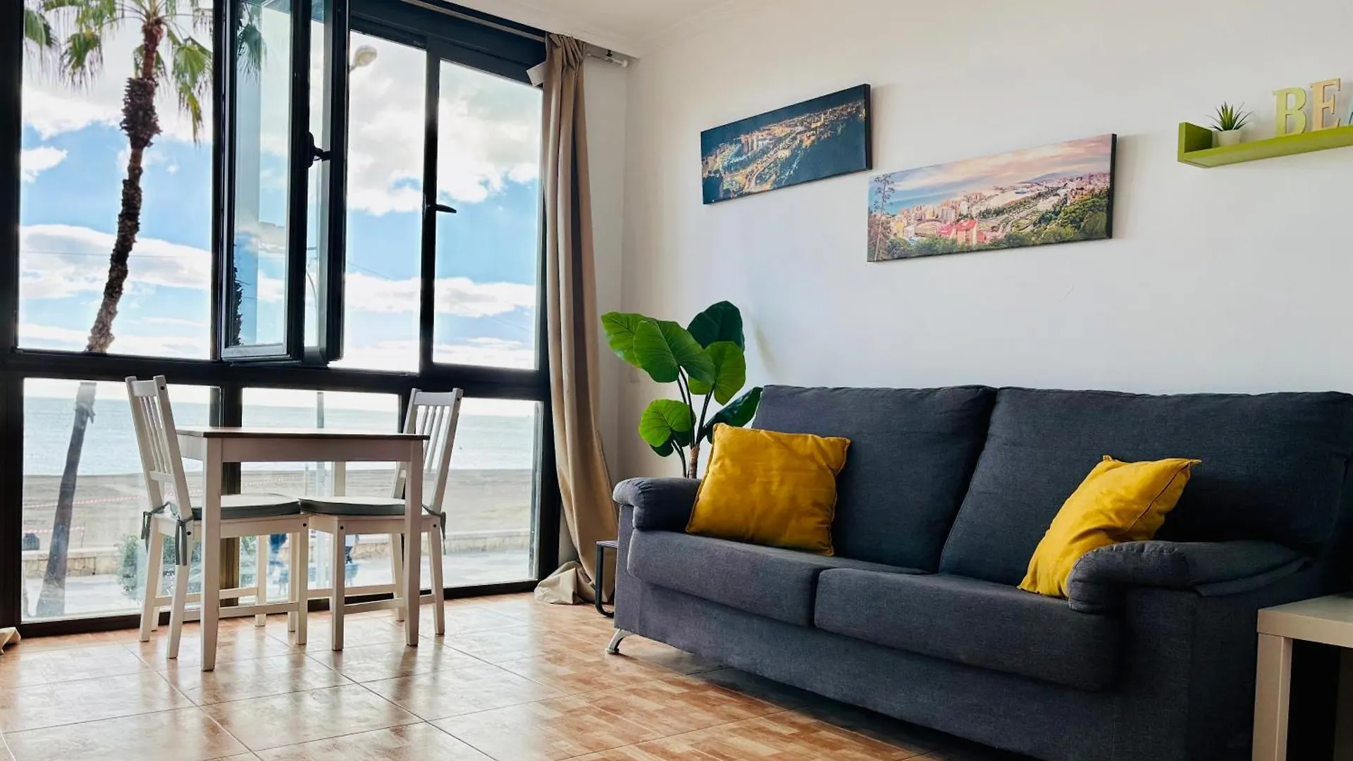 Malagueta Beachfront Apartment Málaga 0*,  Spanyolország