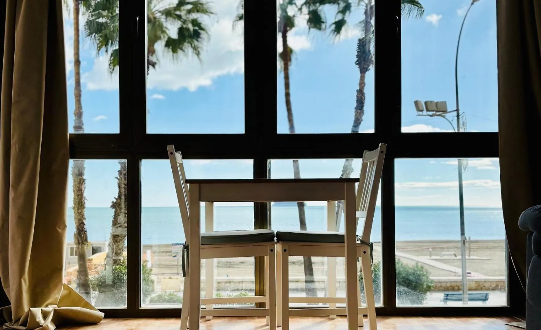 Malagueta Beachfront Apartment elérhetőségei